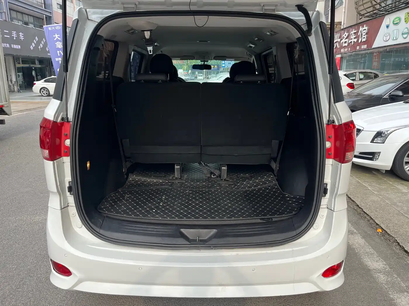 SAIC Maxus Maxus G10 2018 PLUS 2.0T Automatic Executive Edition фото 11