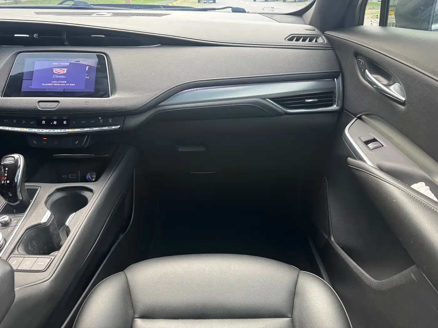 Фото 15 - Cadillac XT4