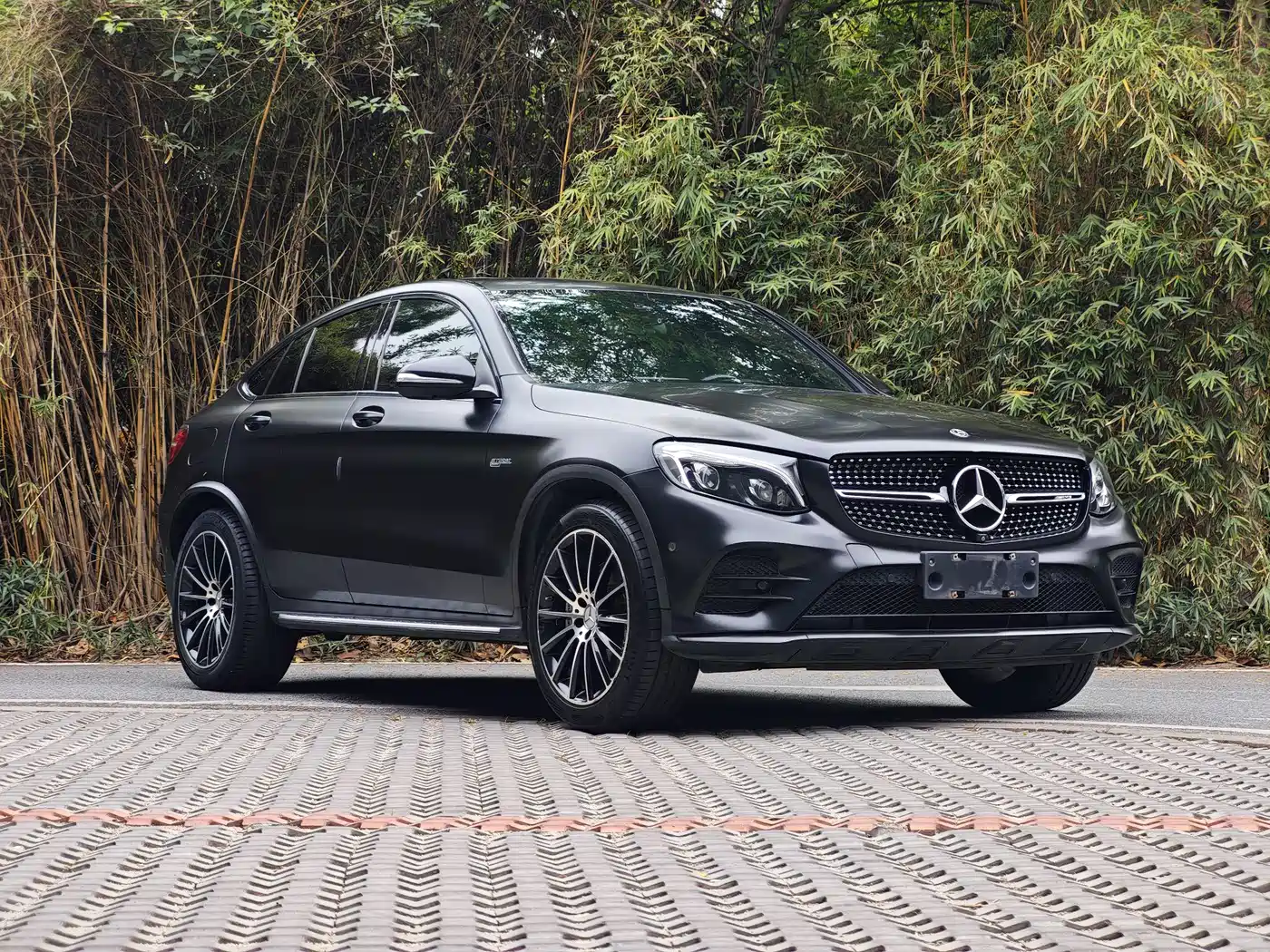 Mercedes-Benz GLC Coupe AMG 2017 AMG GLC 43 4MATIC Coupe SUV фото 3