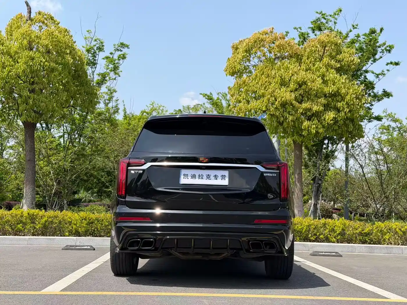 CADILLAC XT6