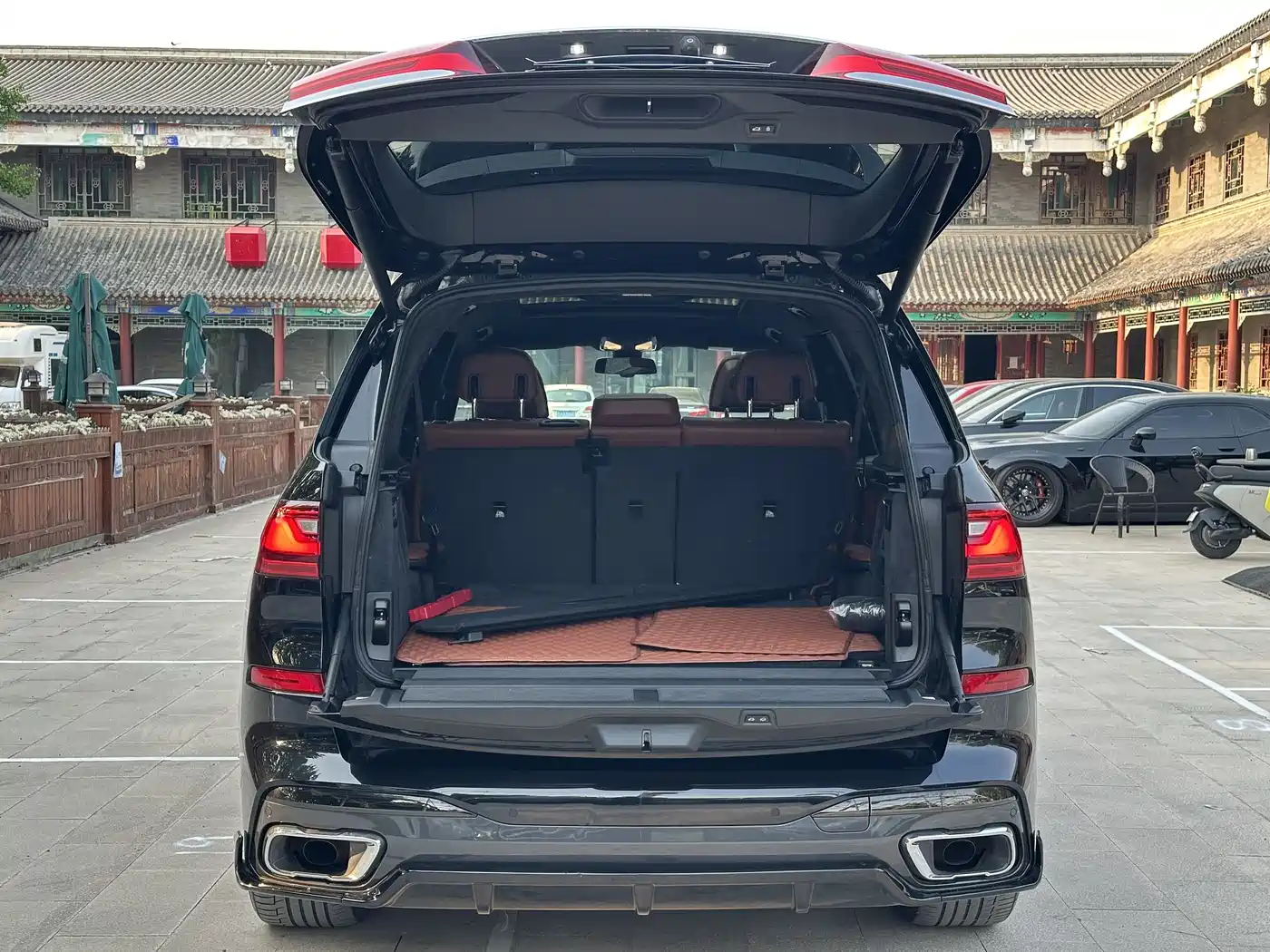 BMW X7 2019 xDrive40i Exclusive M Sport Package фото 31