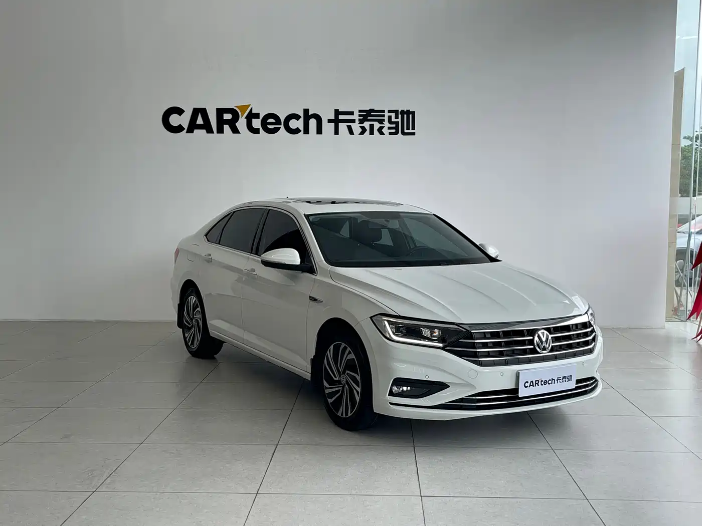 Volkswagen Sagitar 2022 280TSI DSG Surpassing Edition фото 3
