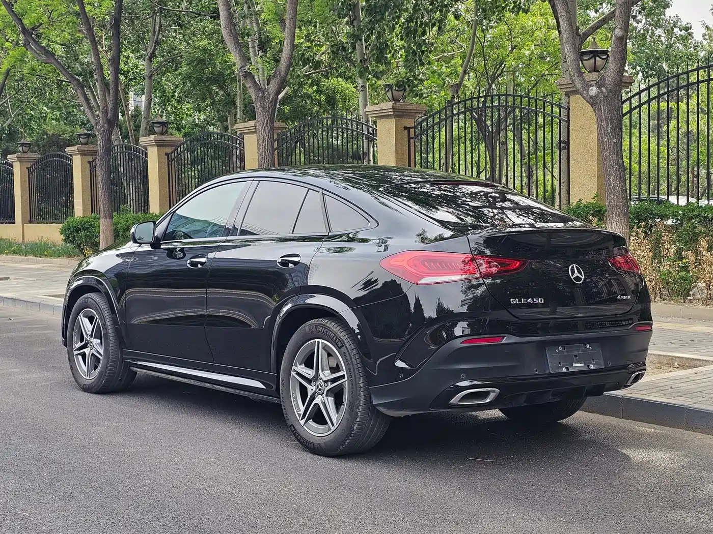 Mercedes-Benz GLE Coupe 2022 GLE 450 4MATIC Coupe SUV Fashion фото 3