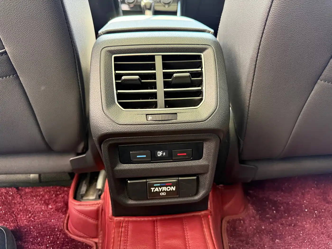 Volkswagen Tayron 2019 330TSI 2WD Premium China VI фото 16