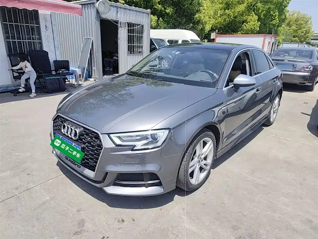 Audi A3 2018 30th Anniversary Limousine 35 TFSI Fashion