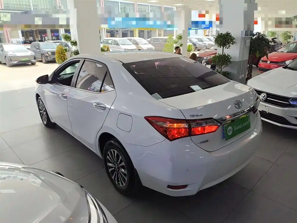Toyota Corolla 2018 1.2T S-CVT GL Smart Edition фото 5