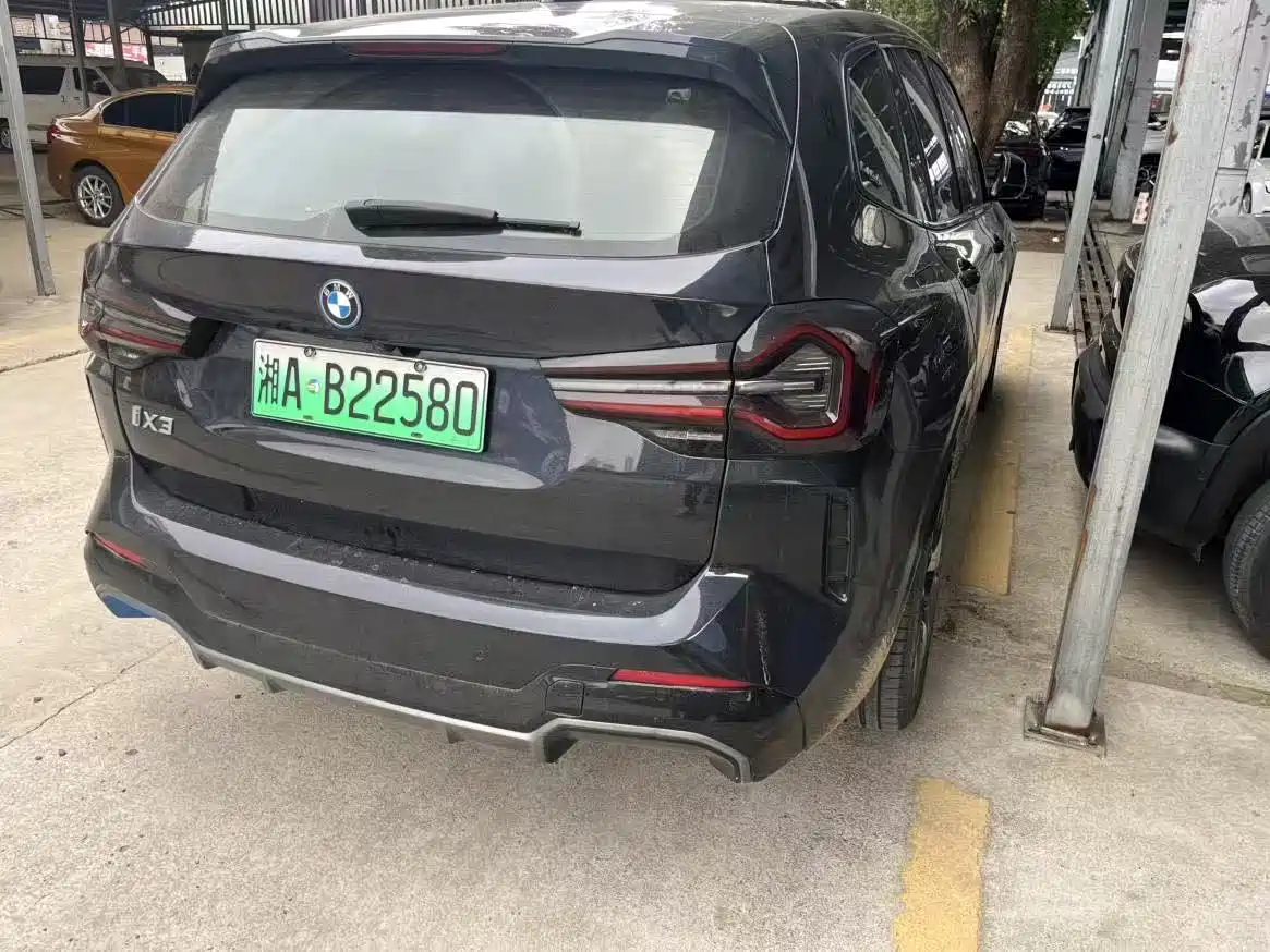 Фото 4 - BMW iX3