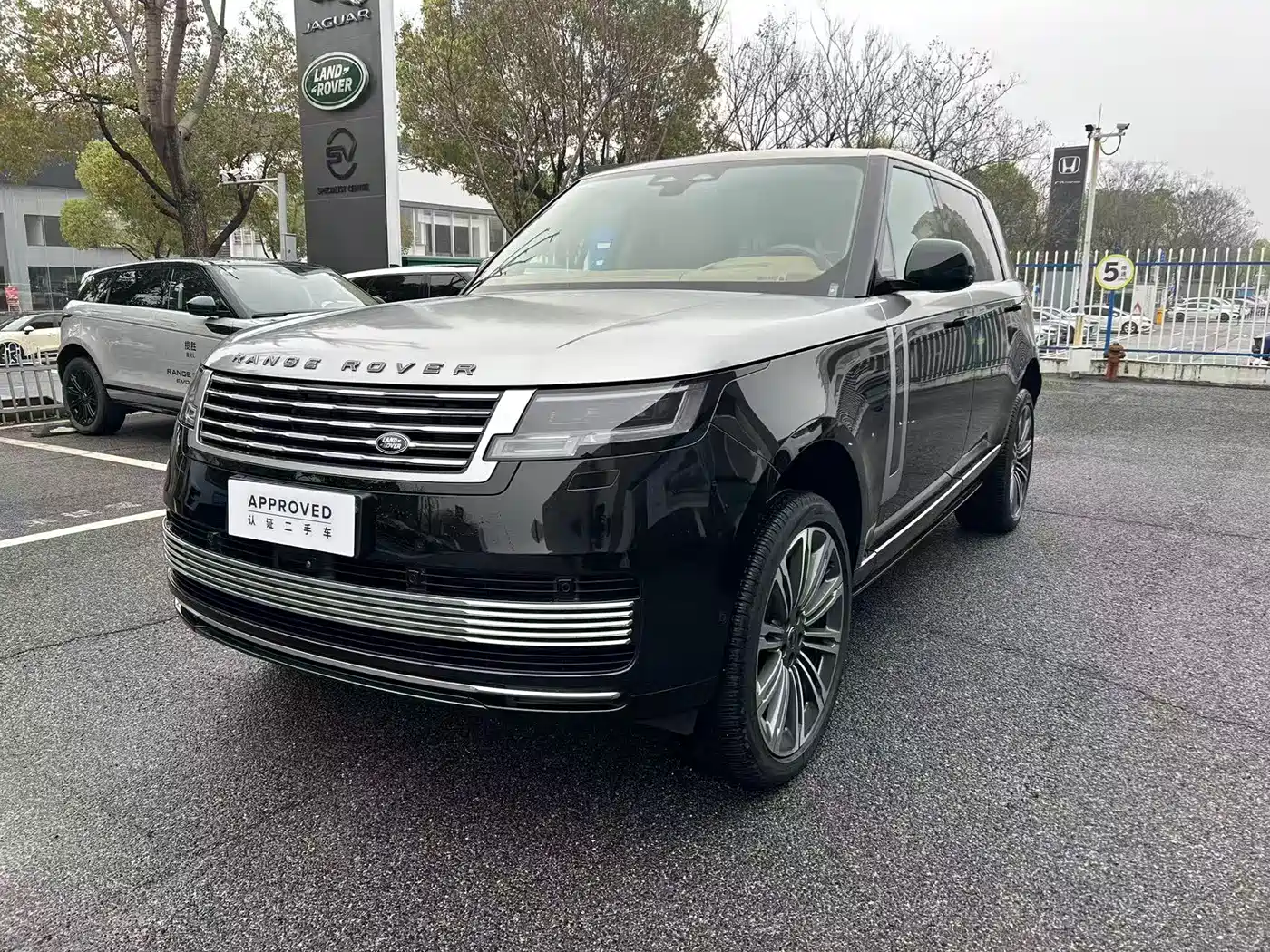 Land Rover Range Rover 2024 3.0 L6 400PS SV Prestige Genesis Extended 4-Seater