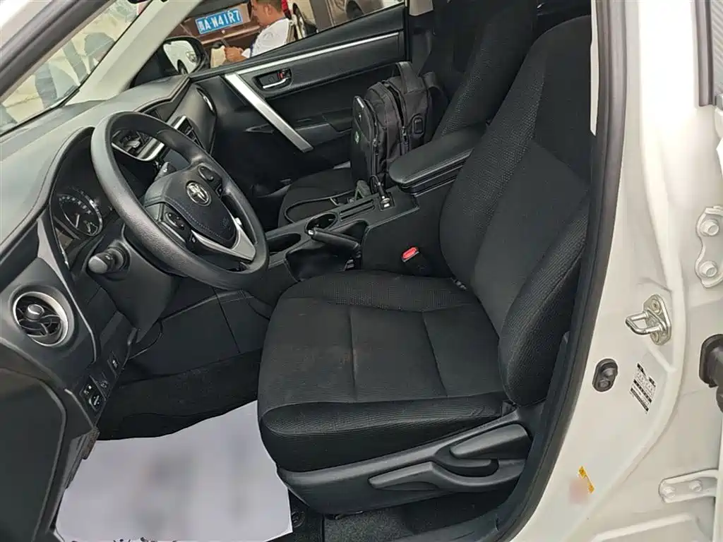 Toyota Corolla 2017 Facelift 1.2T S-CVT GL-i фото 15