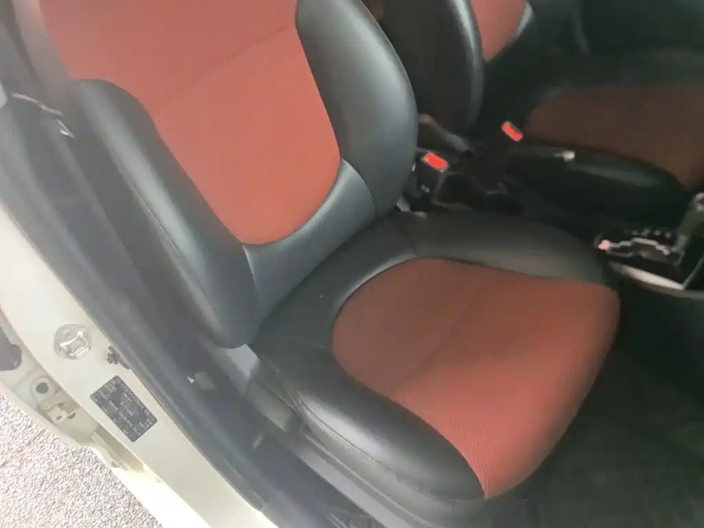 Hyundai Reina 2014 2014 Model 1.4L Automatic GLX