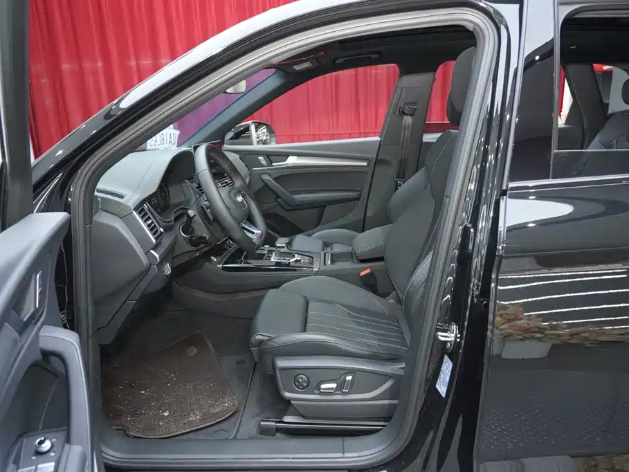 Audi Q5L 2023 40T Luxury Dynamic фото 13