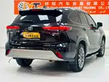Photo 4 - Toyota Highlander