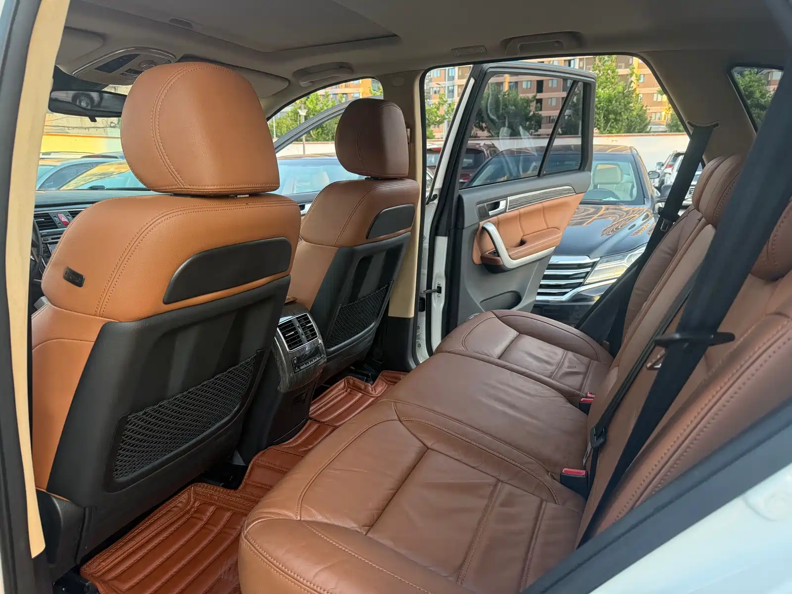 Фото 6 - Haval H8