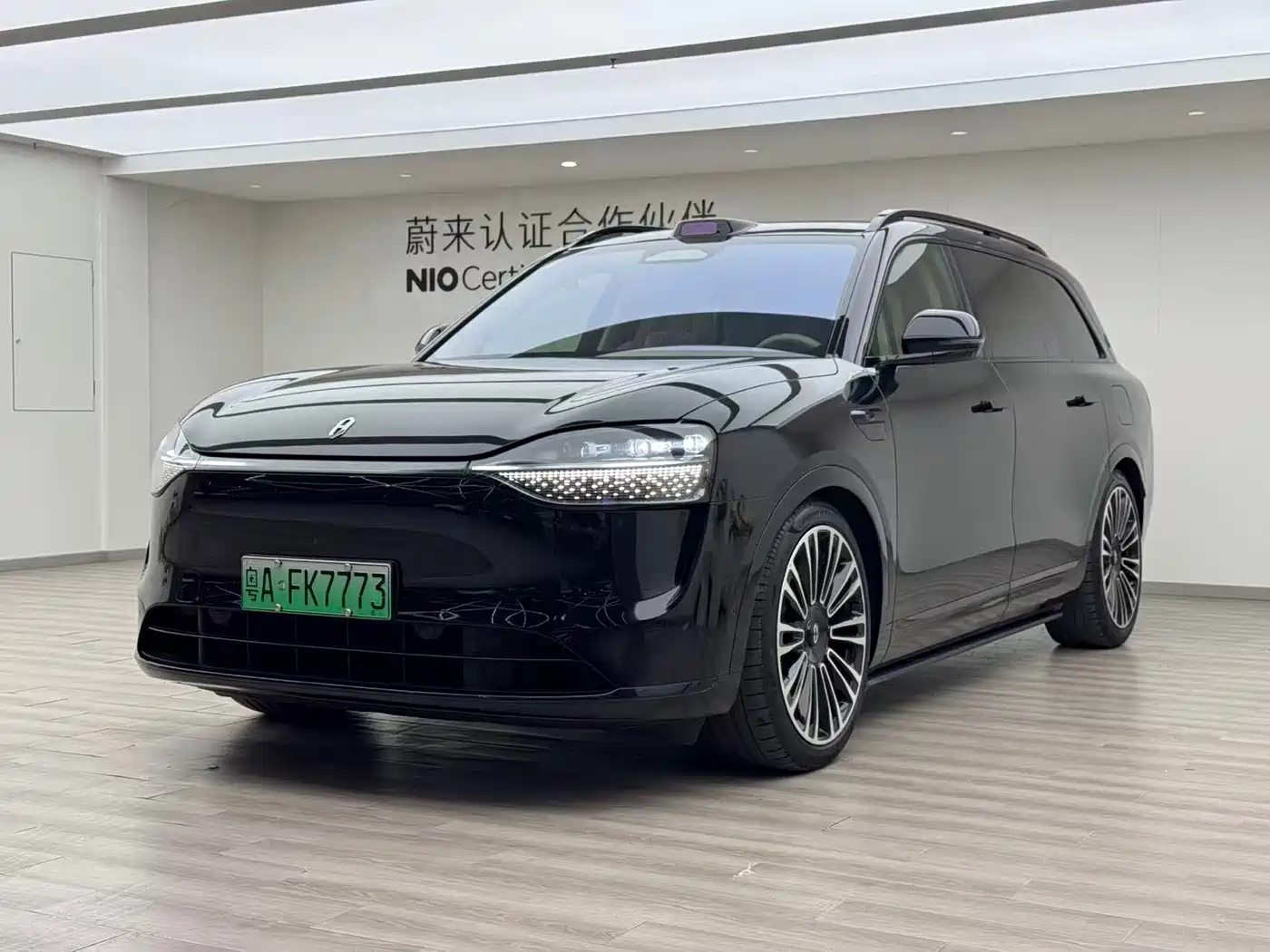AITO Wenjie AITO M9 2024 Range Extender Ultra 52kWh 6-seater фото 4