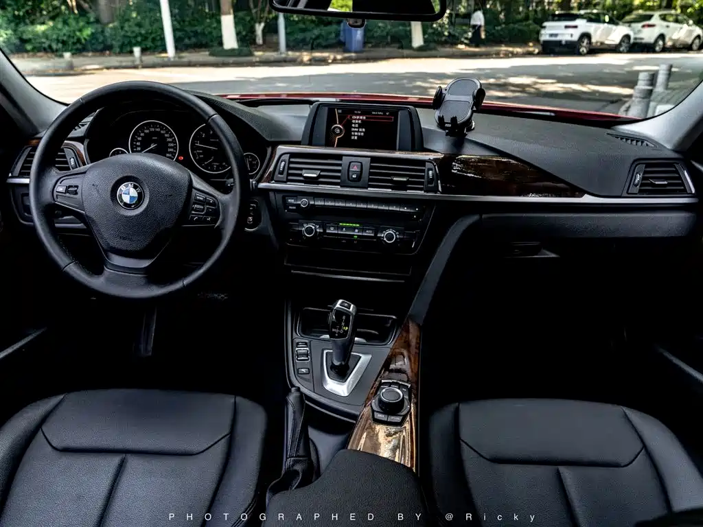 BMW 3 Series 2013 320Li Fashion Model фото 3