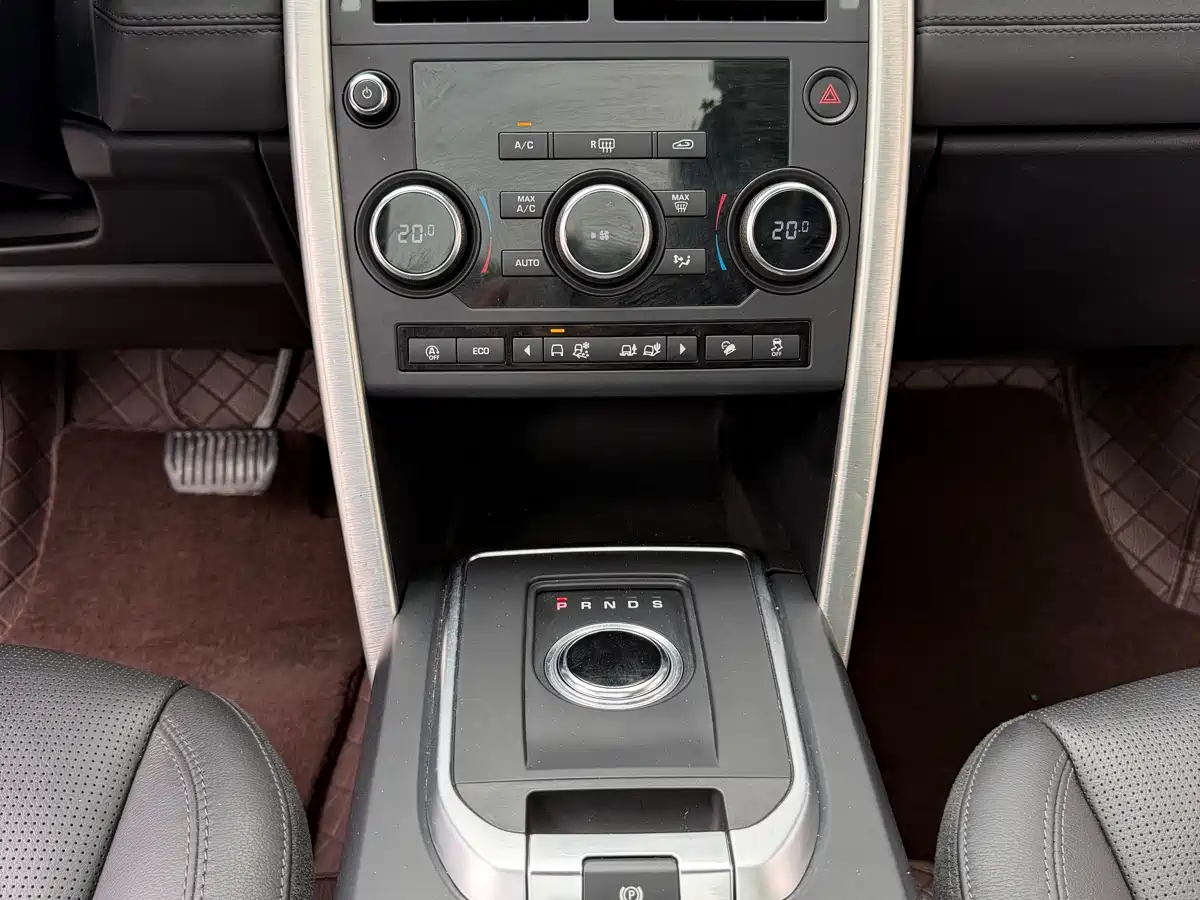 Land Rover Discovery Sport 2019 240PS SE Edition China V фото 17