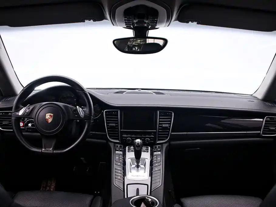 Porsche Panamera 2014 Panamera 3.0T фото 5