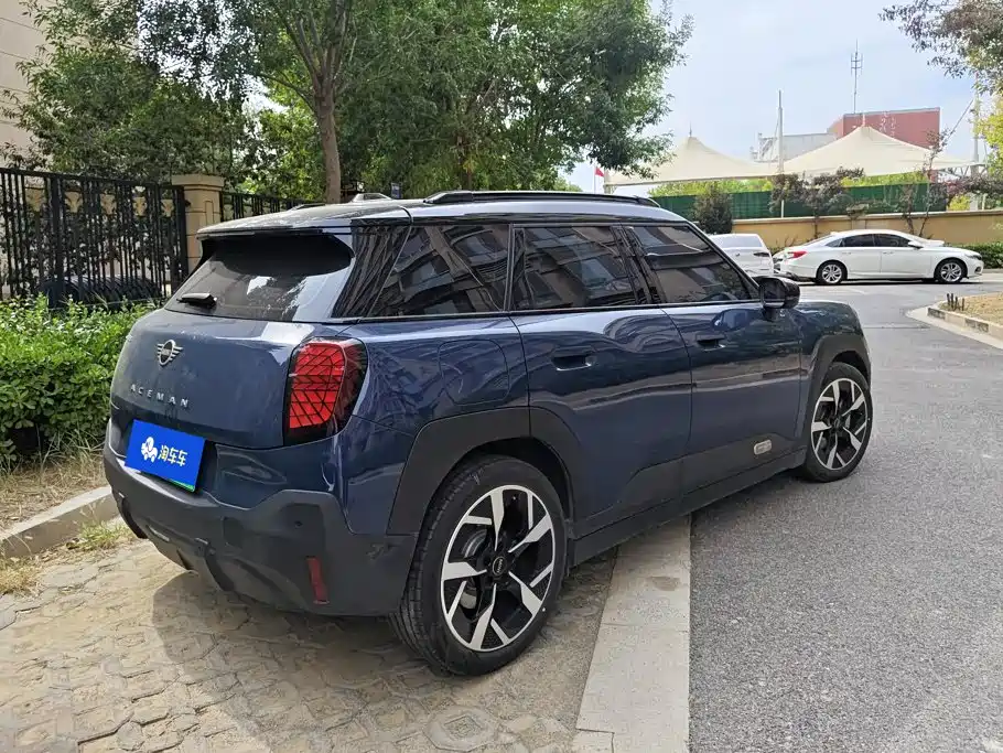 2026 MINI Aceman