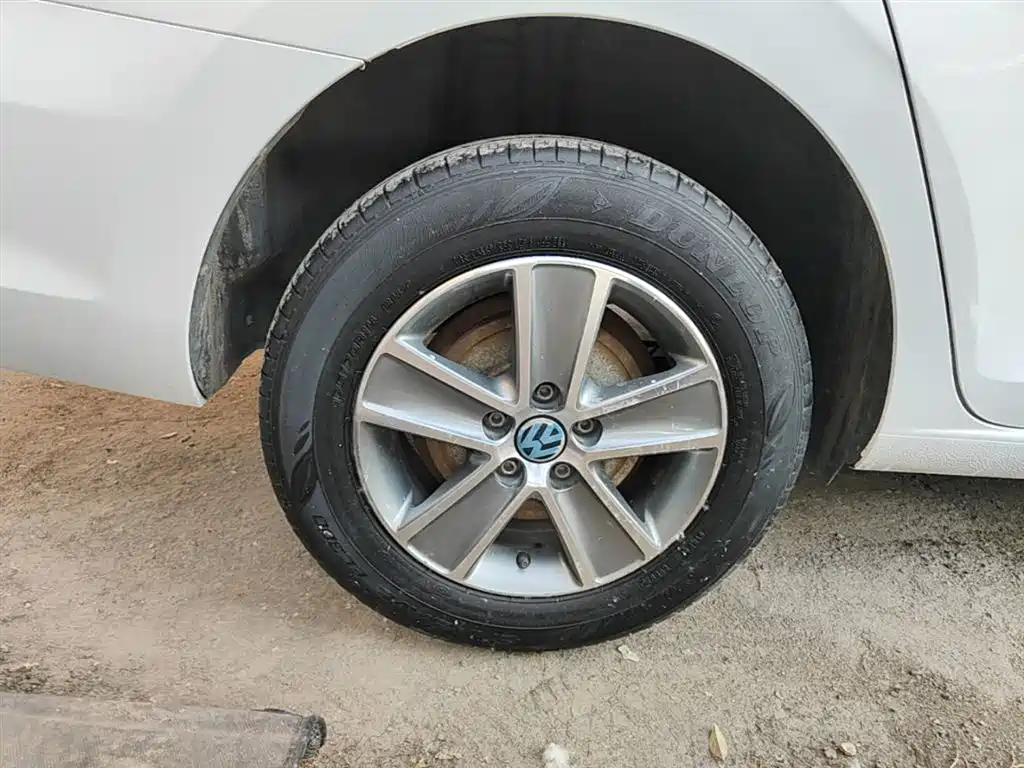 Volkswagen Santana 2016 1.4L Manual Trend Edition фото 19