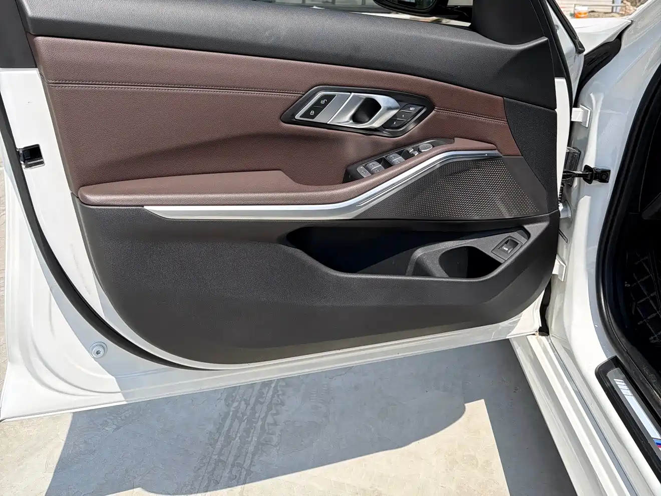 BMW 3 Series 2023 320Li M Sport Package фото 8