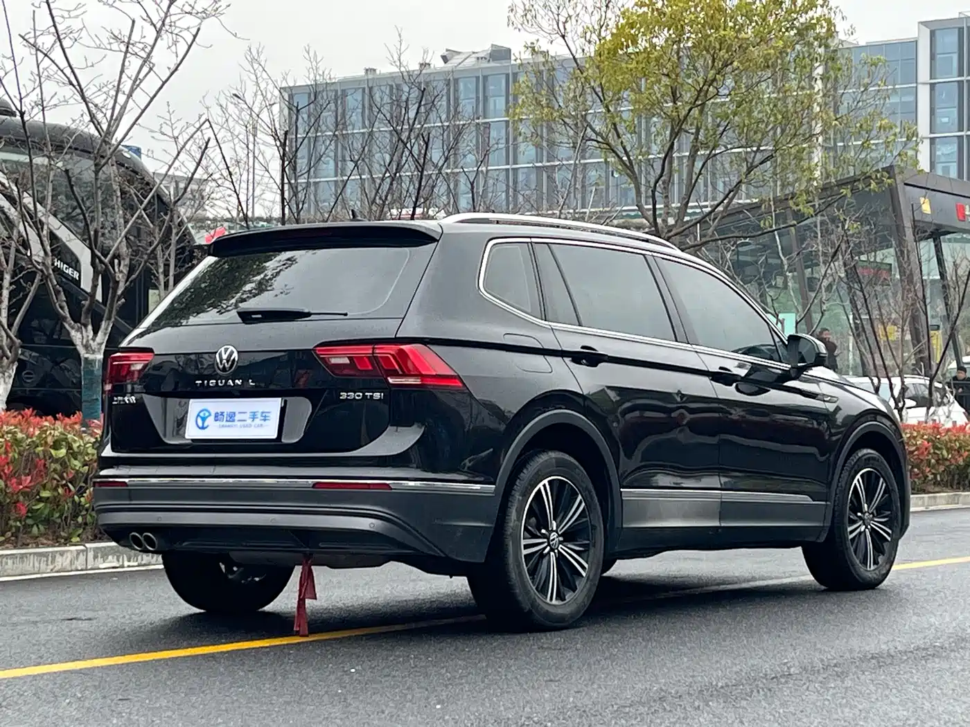 Volkswagen Tiguan L 2021 330TSI Automatic 2WD Smart фото 3