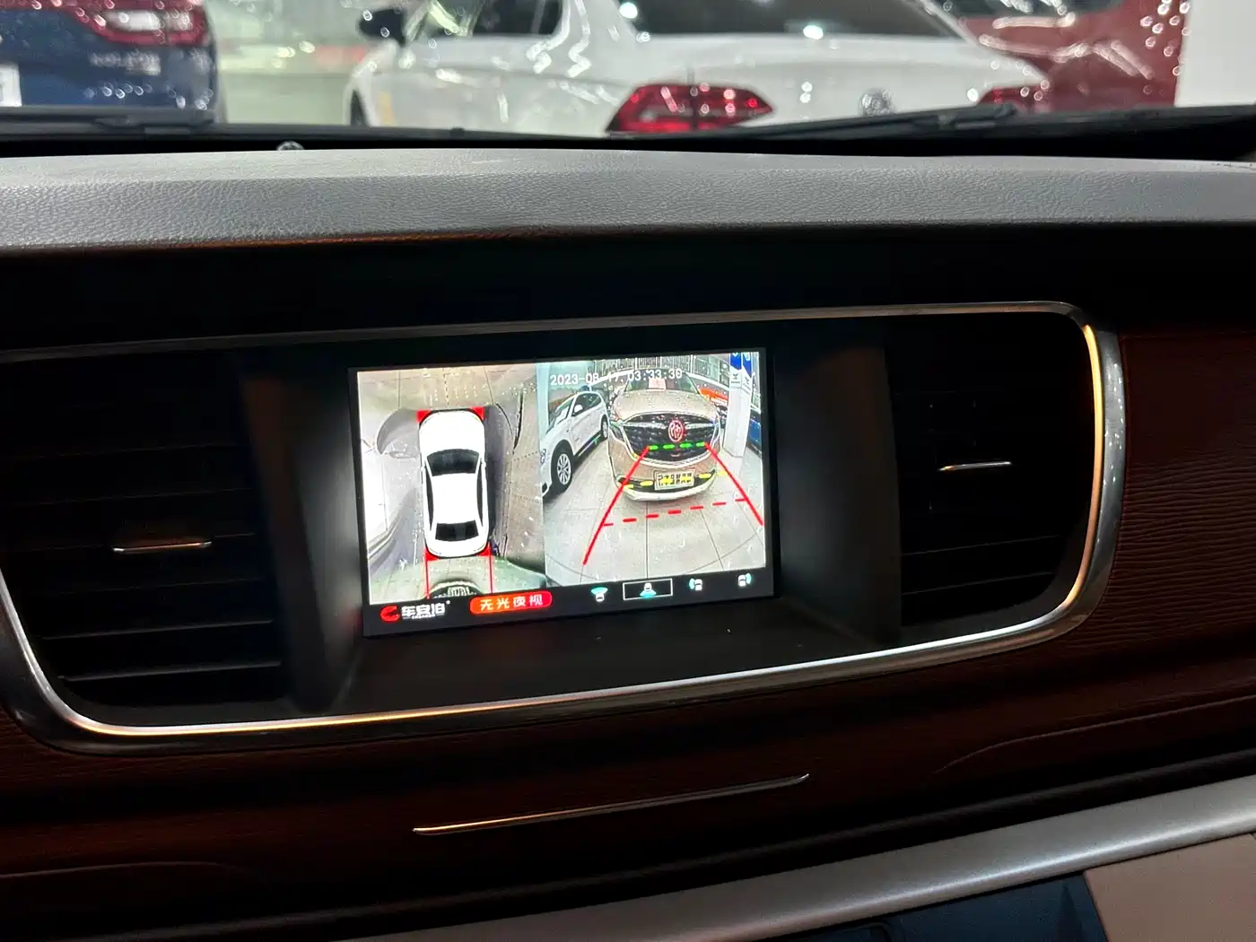 Buick GL8 2018 28T Comfort China VI фото 25