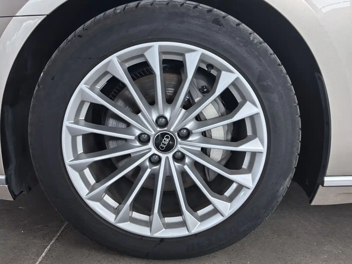 Audi A8 2021 A8L 50 TFSI quattro Comfort фото 9