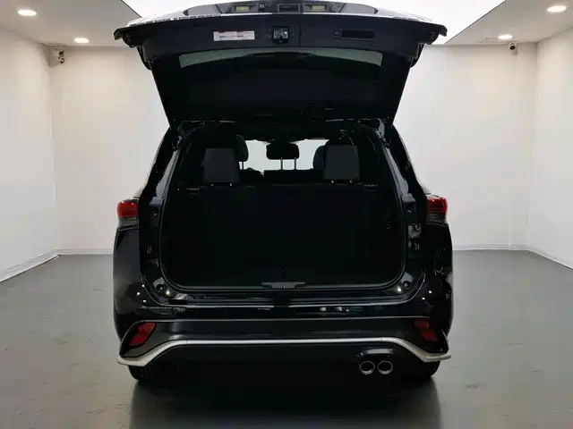 Toyota Crown Kluger 2022 2.5L HEV 4WD Premium Edition фото 18