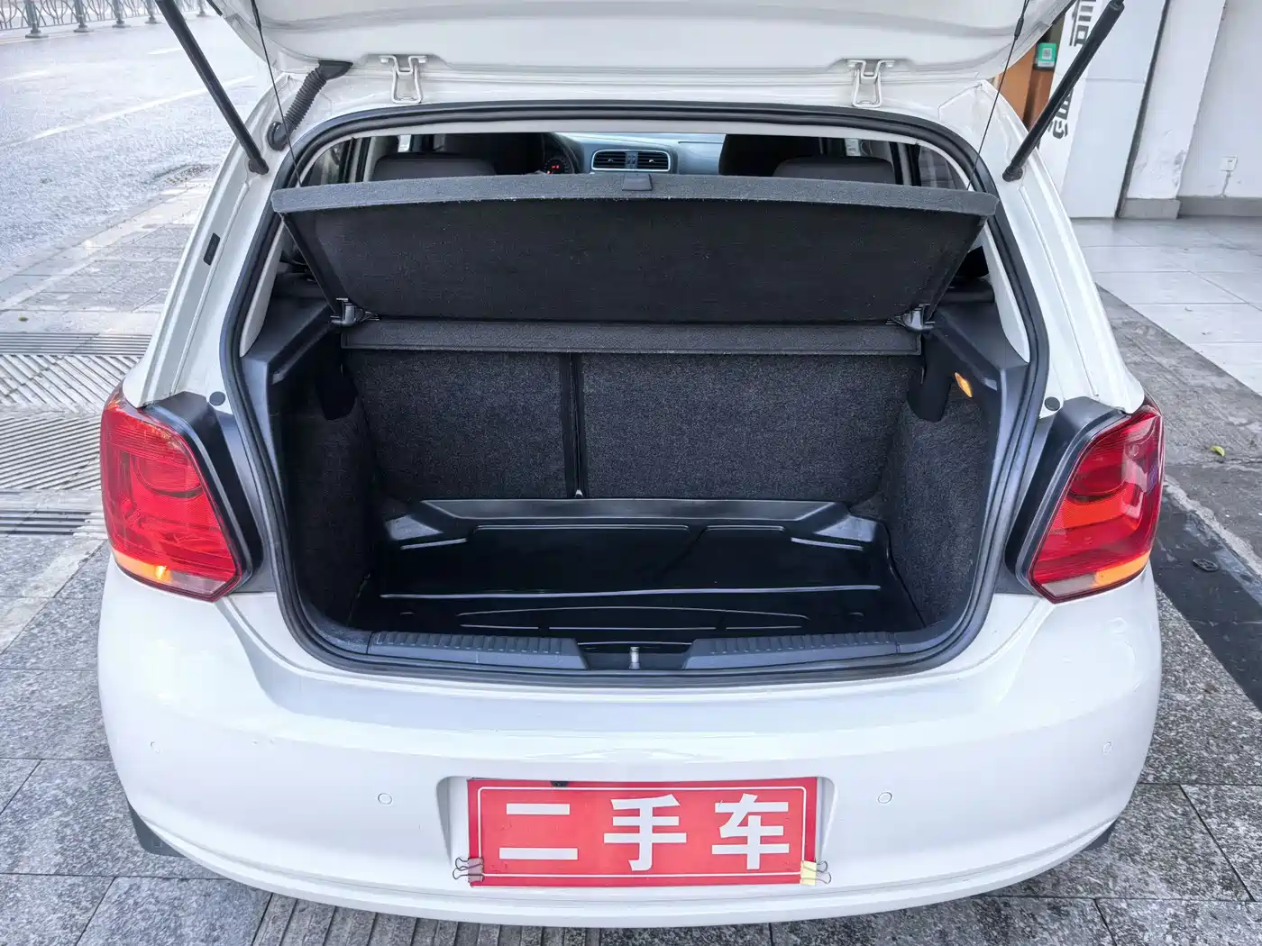 Volkswagen Polo 2013 1.6L Manual Comfort Edition фото 16