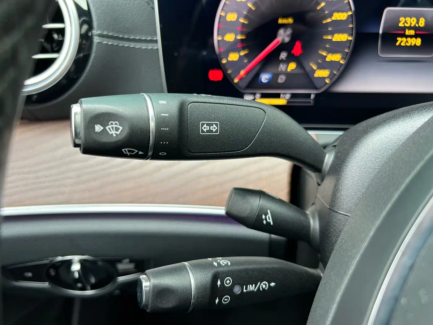 Mercedes-Benz E-Class 2016 E 300 L Fashion Type фото 29