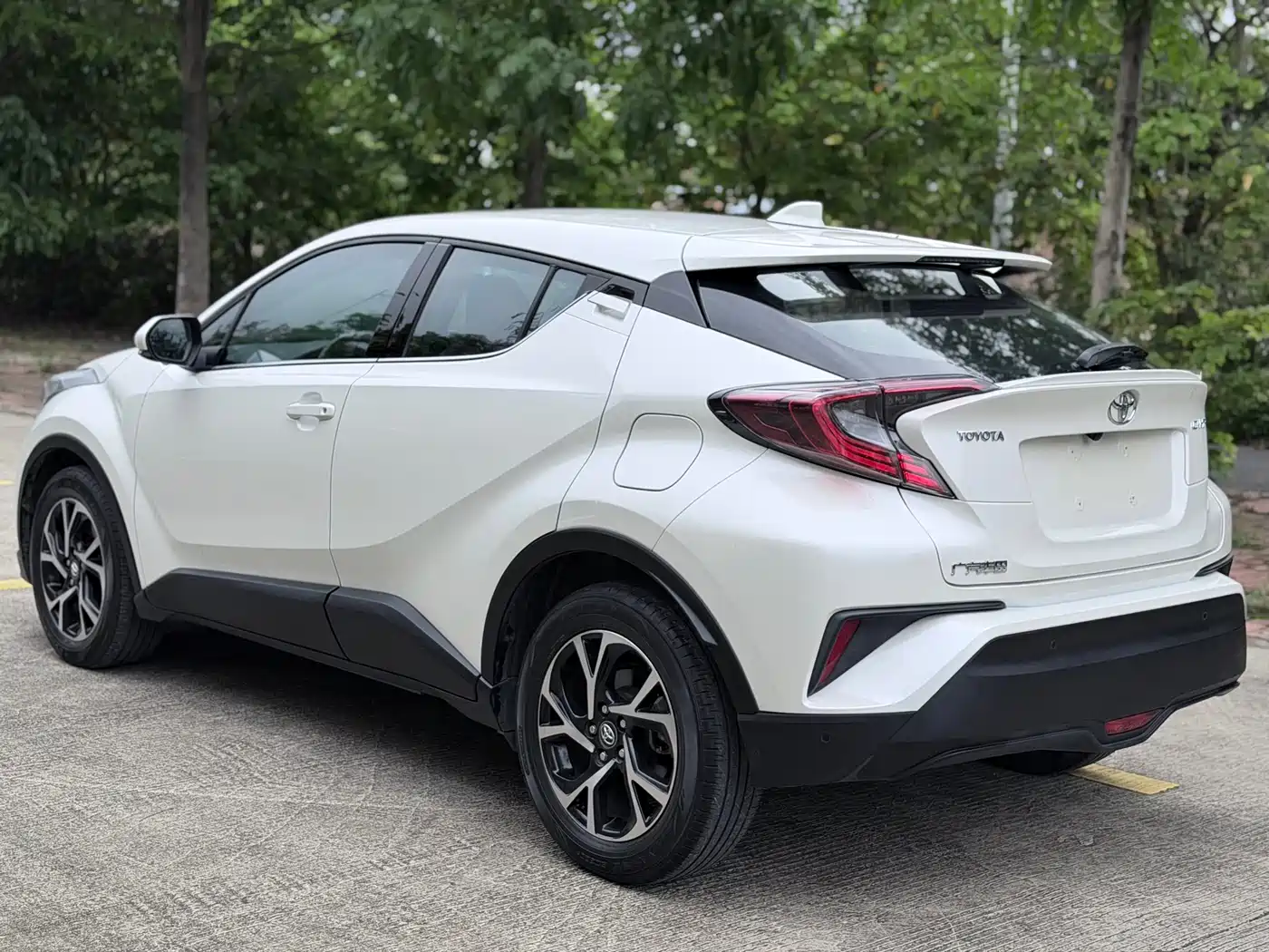 Toyota C-HR 2020 Model 2.0L Luxury фото 4