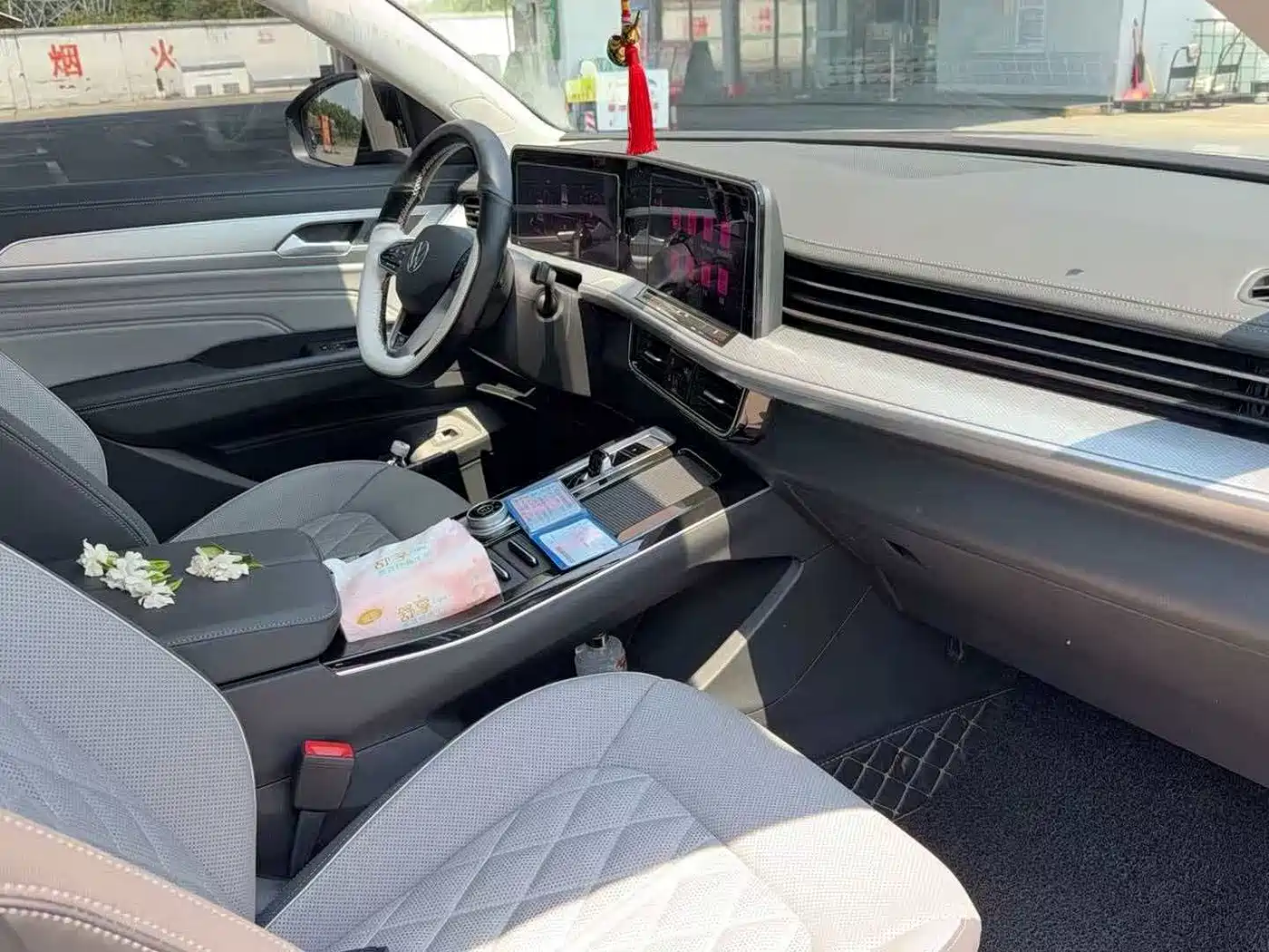Volkswagen Talagon 2024 380TSI 4WD R-Line Touring фото 3
