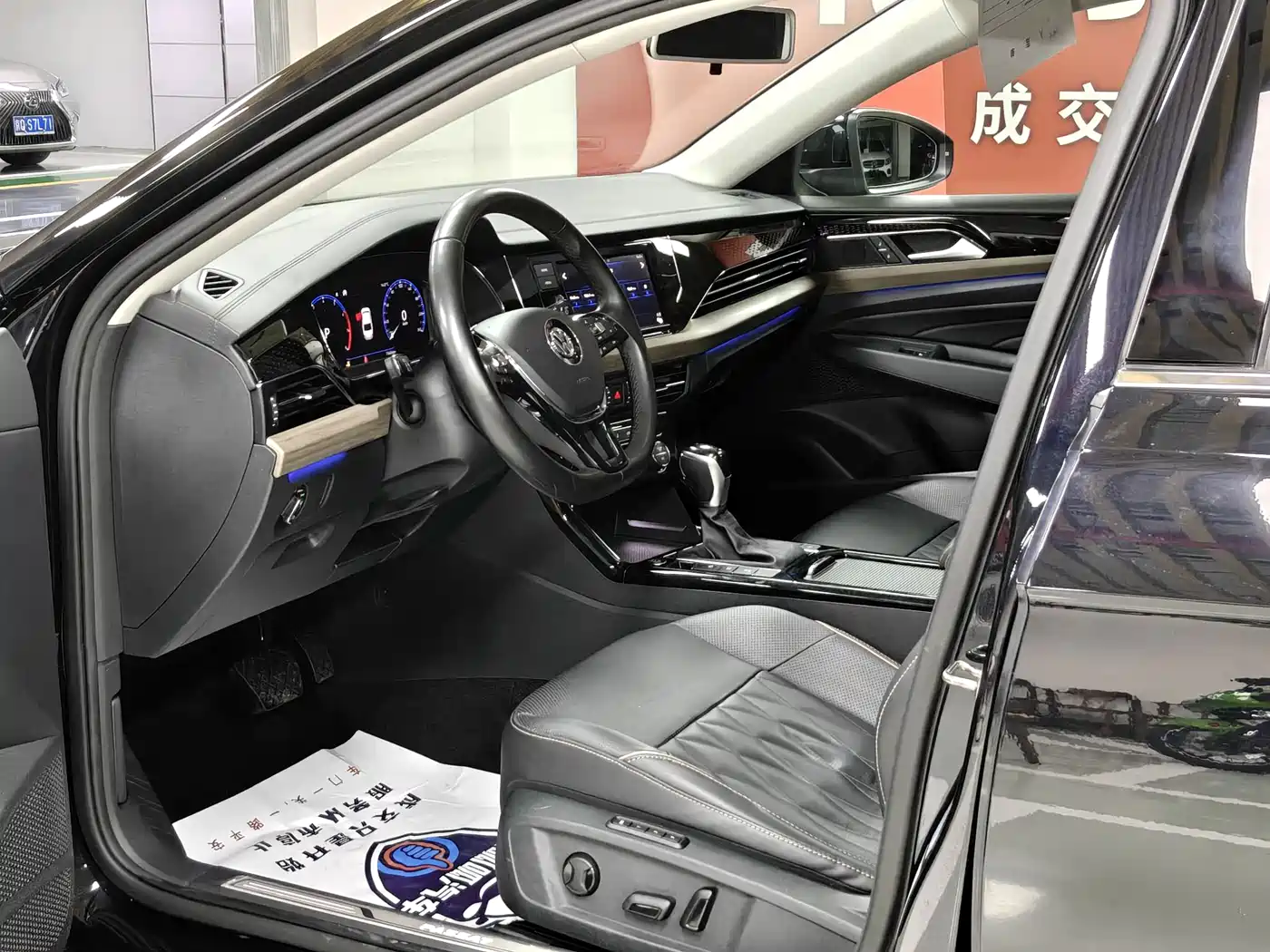 Volkswagen Passat 2019 330TSI Luxury Edition China VI фото 6