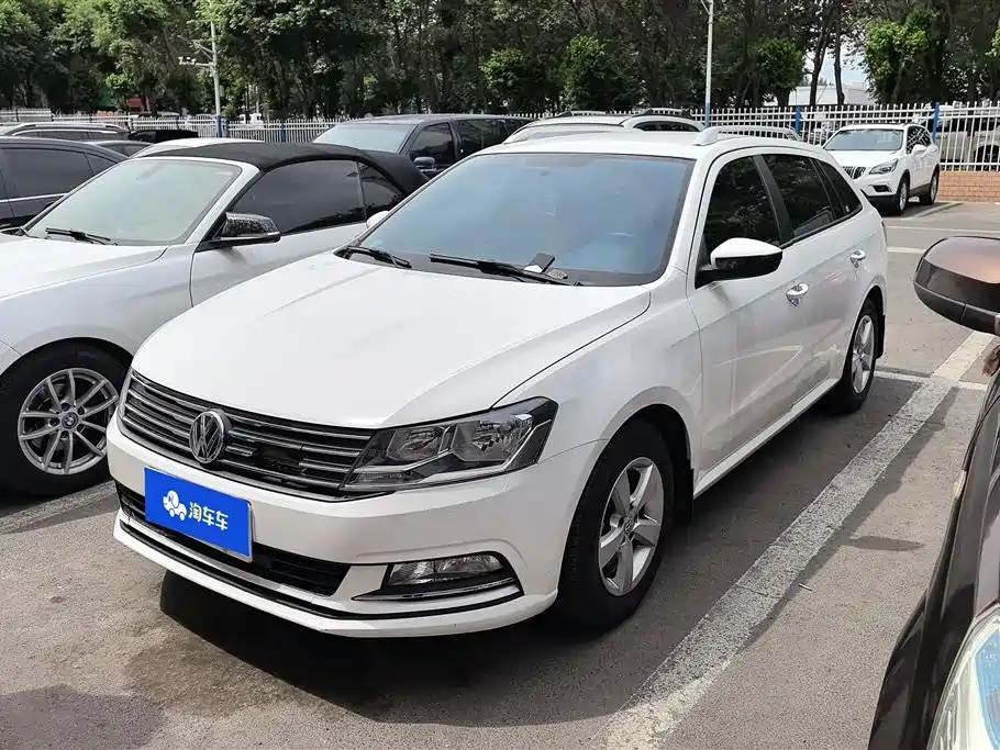 Volkswagen Lavida Tour 2015 1.6L Automatic Trend Edition