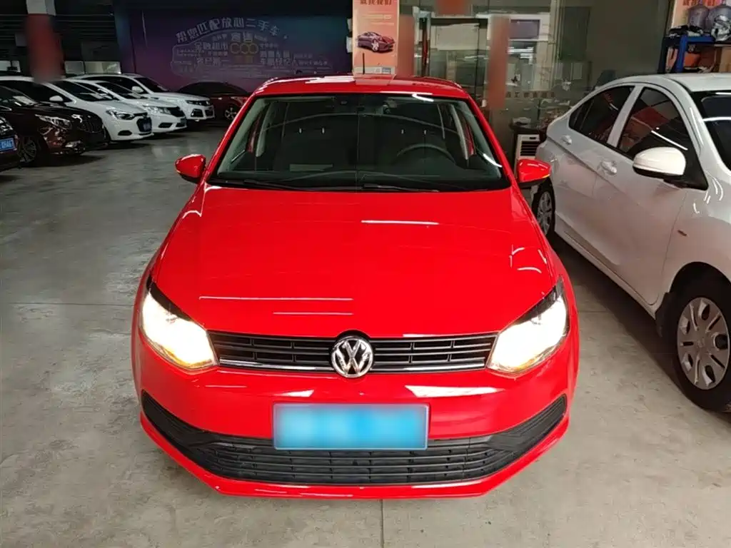 Volkswagen Polo 2016 1.4L Automatic Trend фото 3