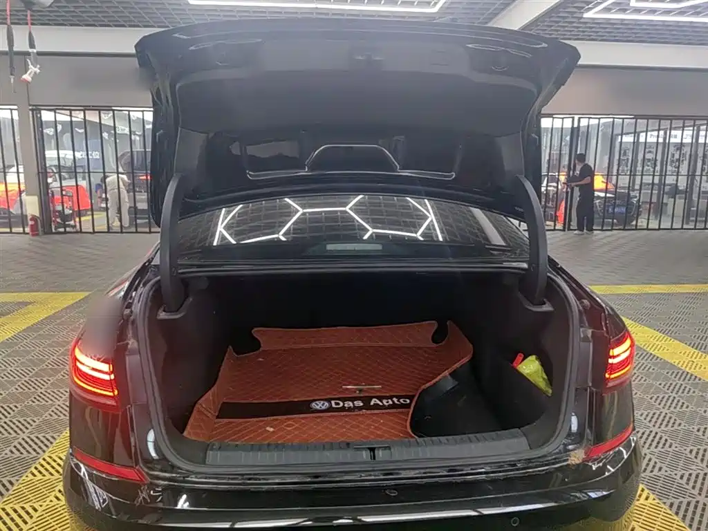 Volkswagen Passat 2024 380TSI Dragon Soaring Edition фото 19