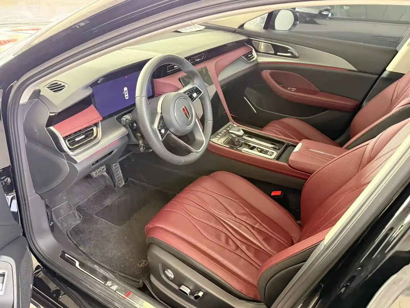 Hongqi H5 2024 2.0T Automatic Smart Connect Flag Enjoy Edition фото 4