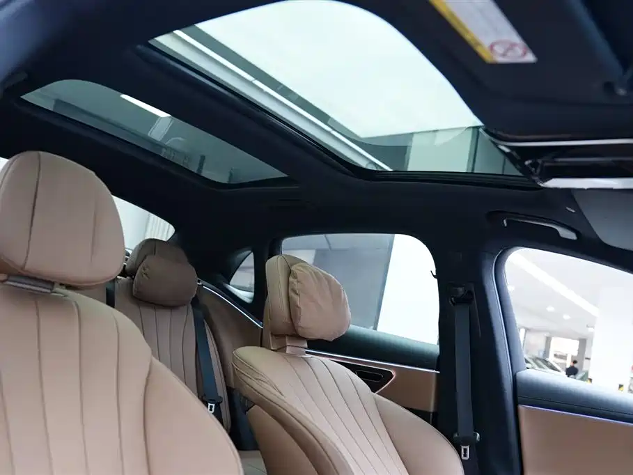 Mercedes-Benz E-Class 2024 Model E 300 L Luxury фото 12