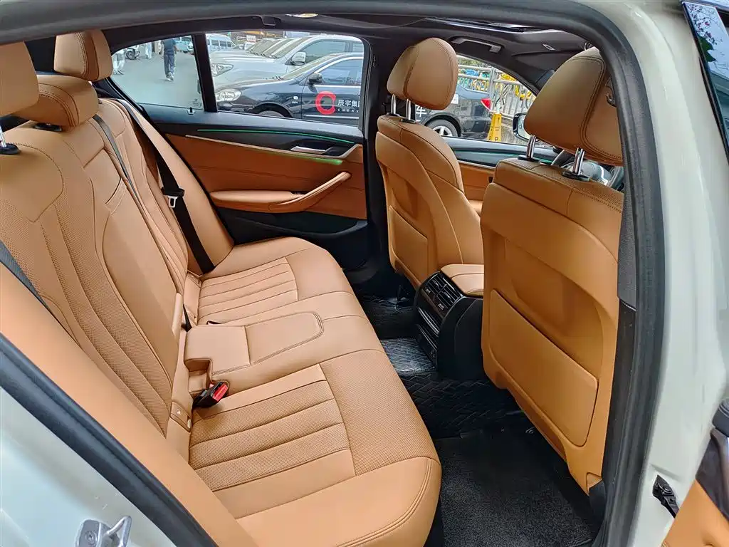 BMW 5 Series (Import) 2022 Model Second Facelift 525i M Sport Package фото 11