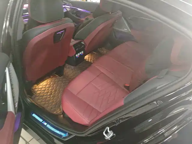 BMW 5 Series 2026 Model Year Facelift 530Li Leading M Sport Package — фото 4