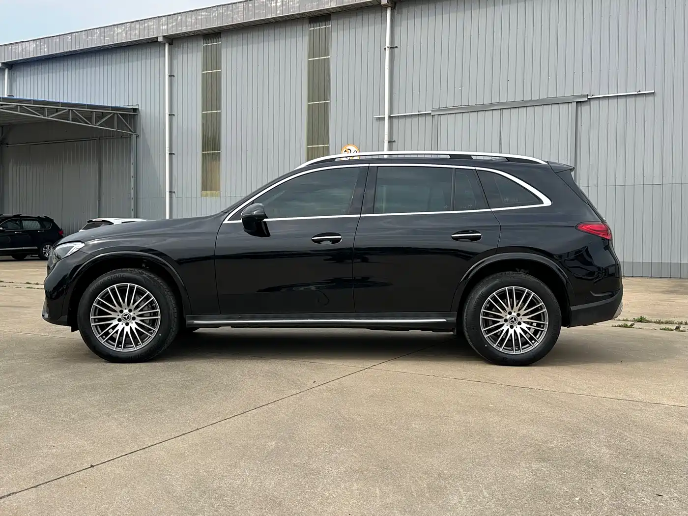 Mercedes-Benz GLC 2024 GLC 300 L 4MATIC Dynamic 5-seater фото 12
