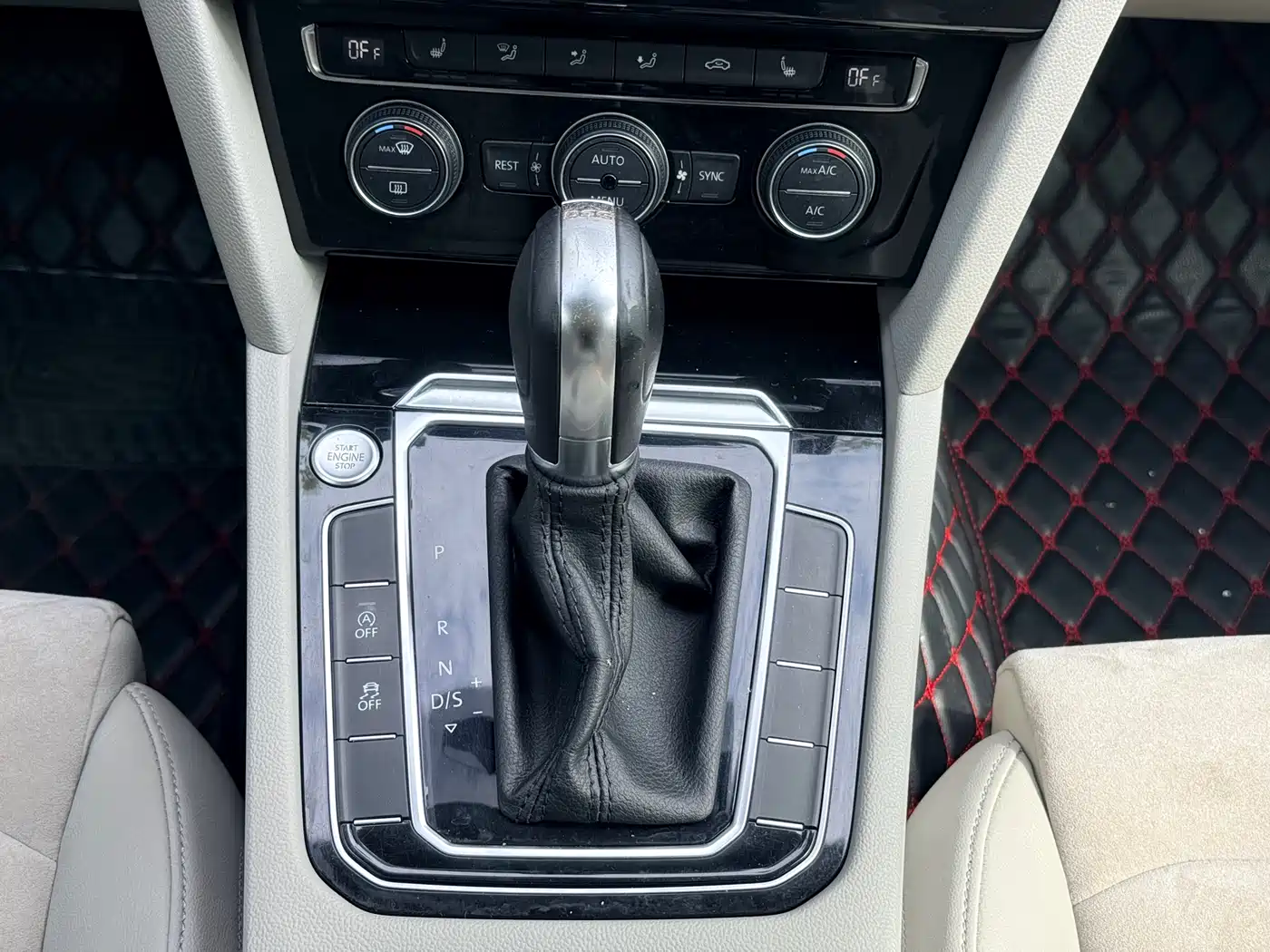 Volkswagen Magotan 2017 330TSI DSG Luxury фото 15