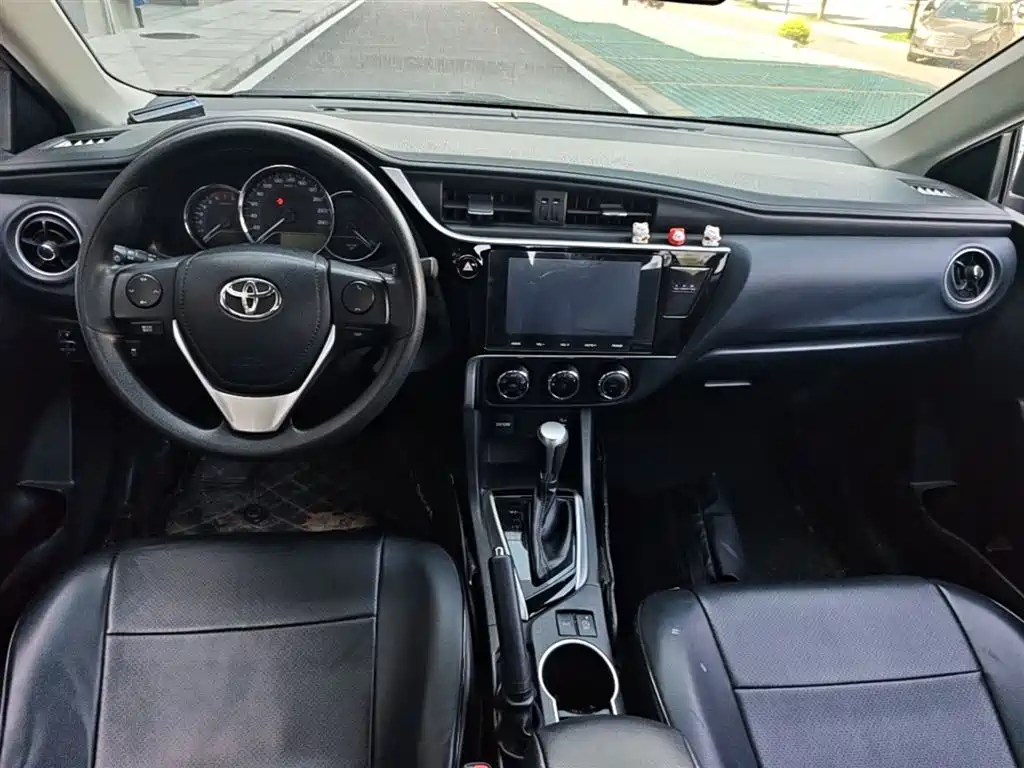Toyota Levin 2017 Facelift 185T CVT Elite (China V) фото 10