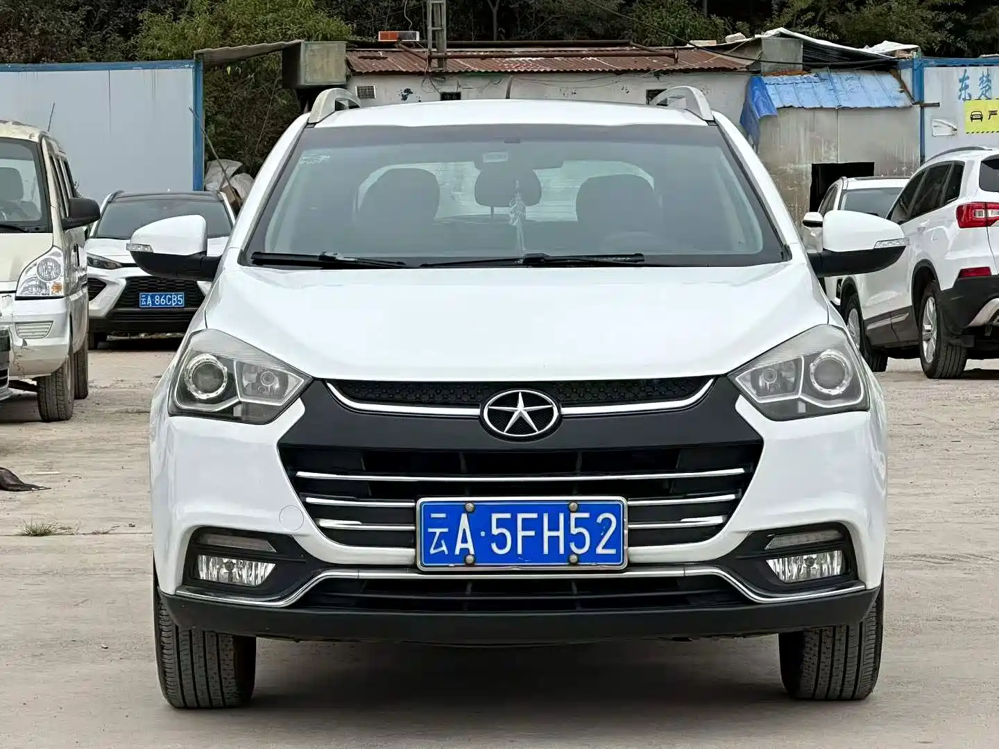 Фото 2 - JAC Refine S2