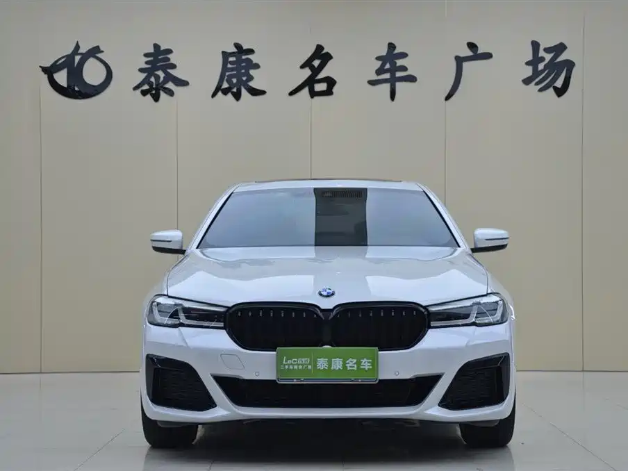 BMW 5 Series 2023 530Li Leading M Sport Package фото 2