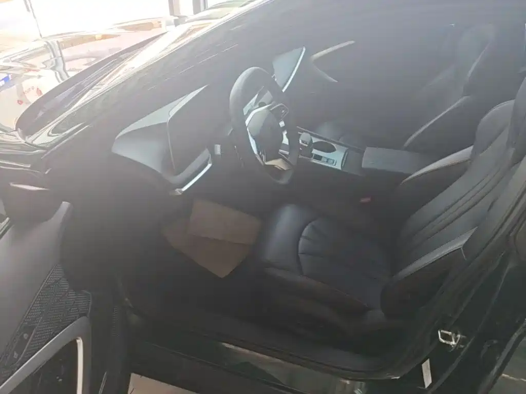 MG MG7 2025 2025 1.5T 300 DCT Luxury Edition