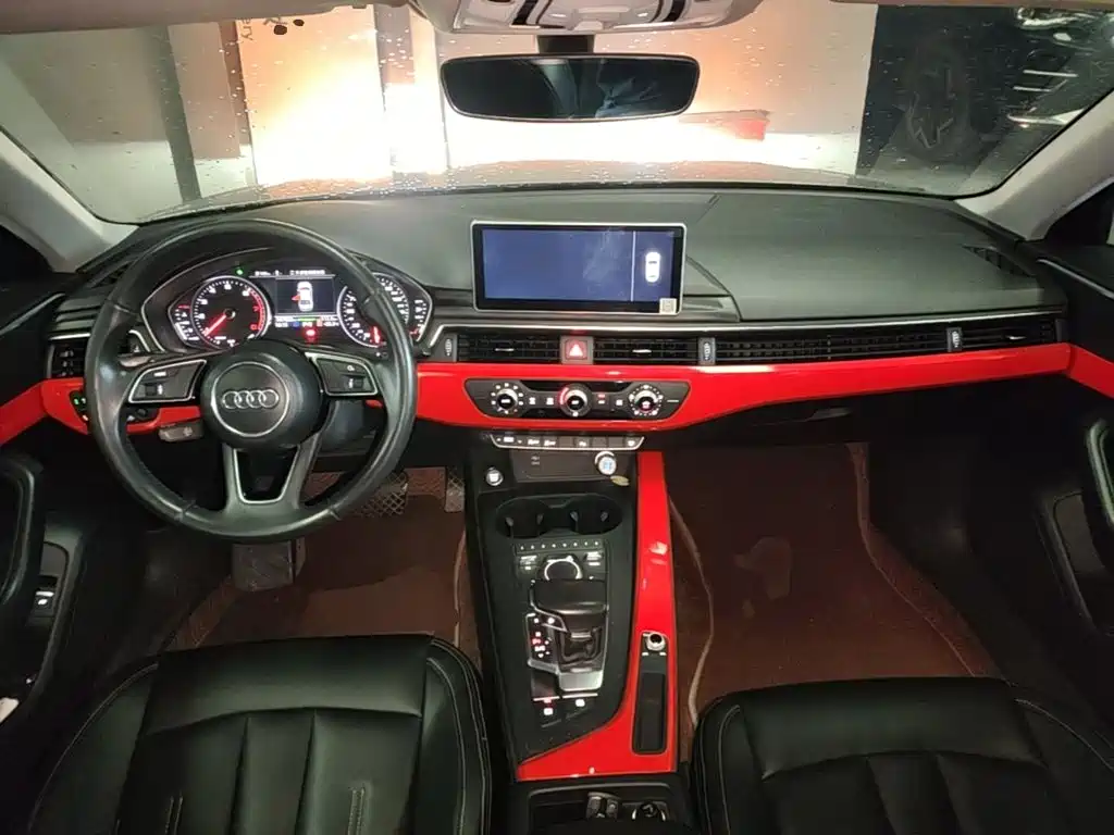 Фото 10 - Audi A4L