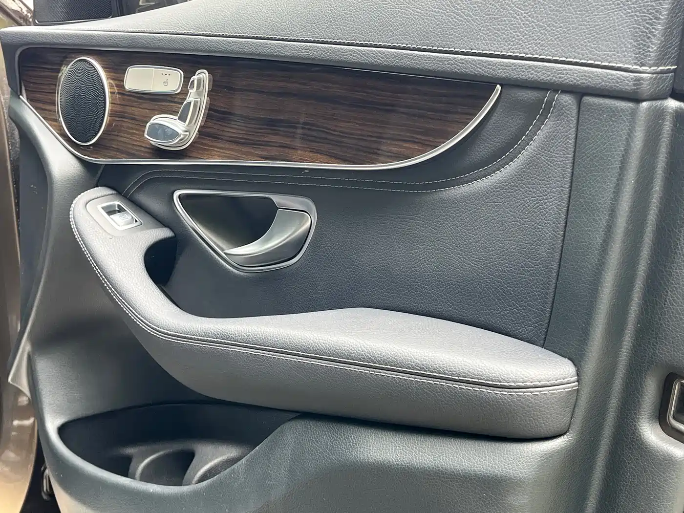 Mercedes-Benz GLC 2017 GLC 260 4MATIC Dynamic фото 12