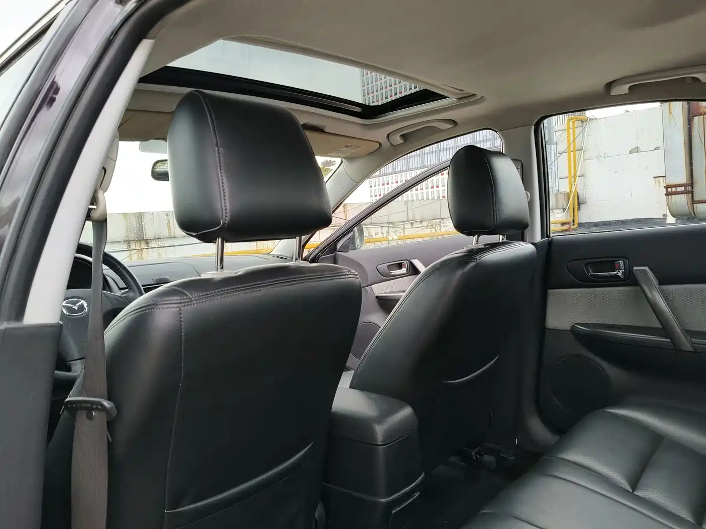 Photo 12 - Mazda 6