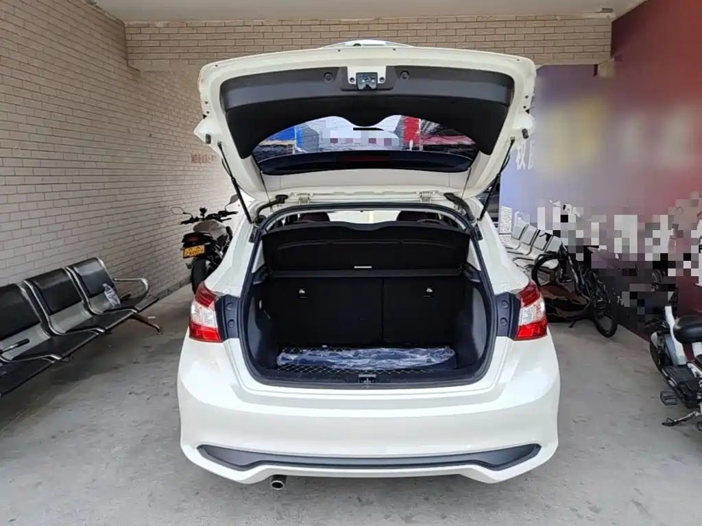 Nissan Tiida 2022 2021 1.6L CVT Smart Drive Edition